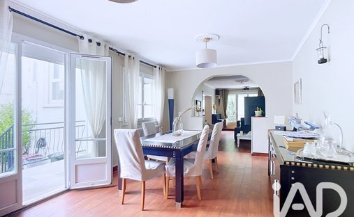 House in Pepiniere, Bry-sur-Marne, France 1