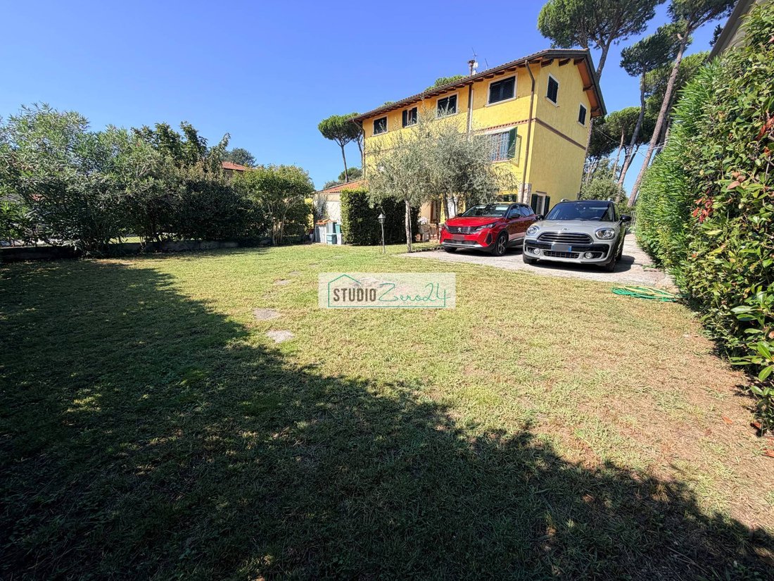 House in Motrone, Pietrasanta, Italy 1 - 18972568