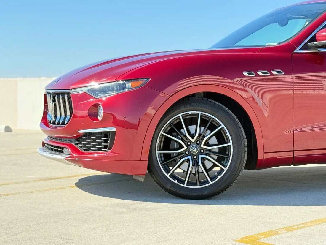 Suv in Huntington Beach, CA, United States 2 - 18979649