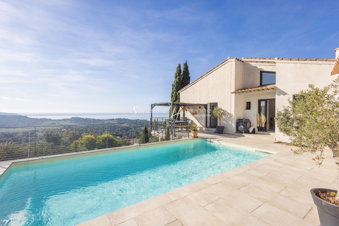 Villa in La Croix-Valmer, Provence-Alpes-Côte d'Azur, France 2 - 18979233
