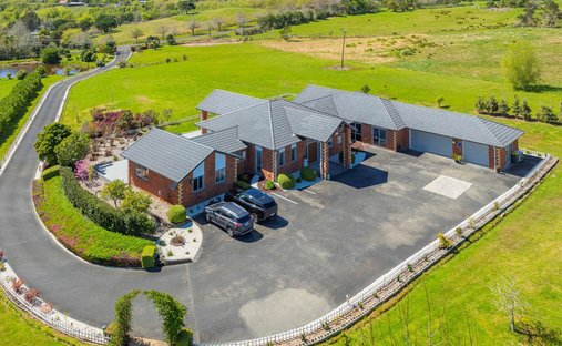 House in Dairy Flat, Auckland, New Zealand 1