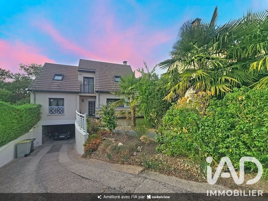 House in Périgny, Ile-de-France, France 2 - 18979955