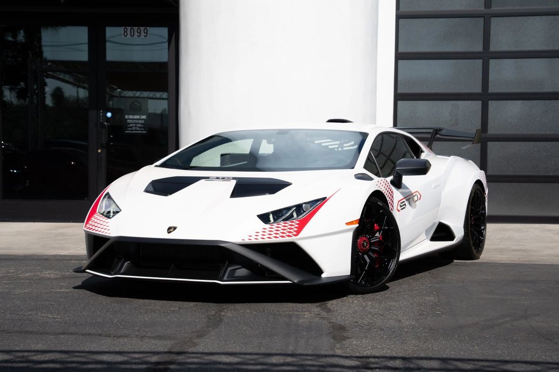 Coupe in Riverside, CA, United States 1 - 18978138