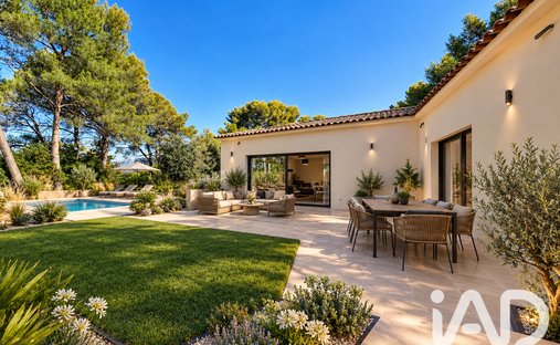 House in Maurice Jeanpierre, Le Cannet, France 1