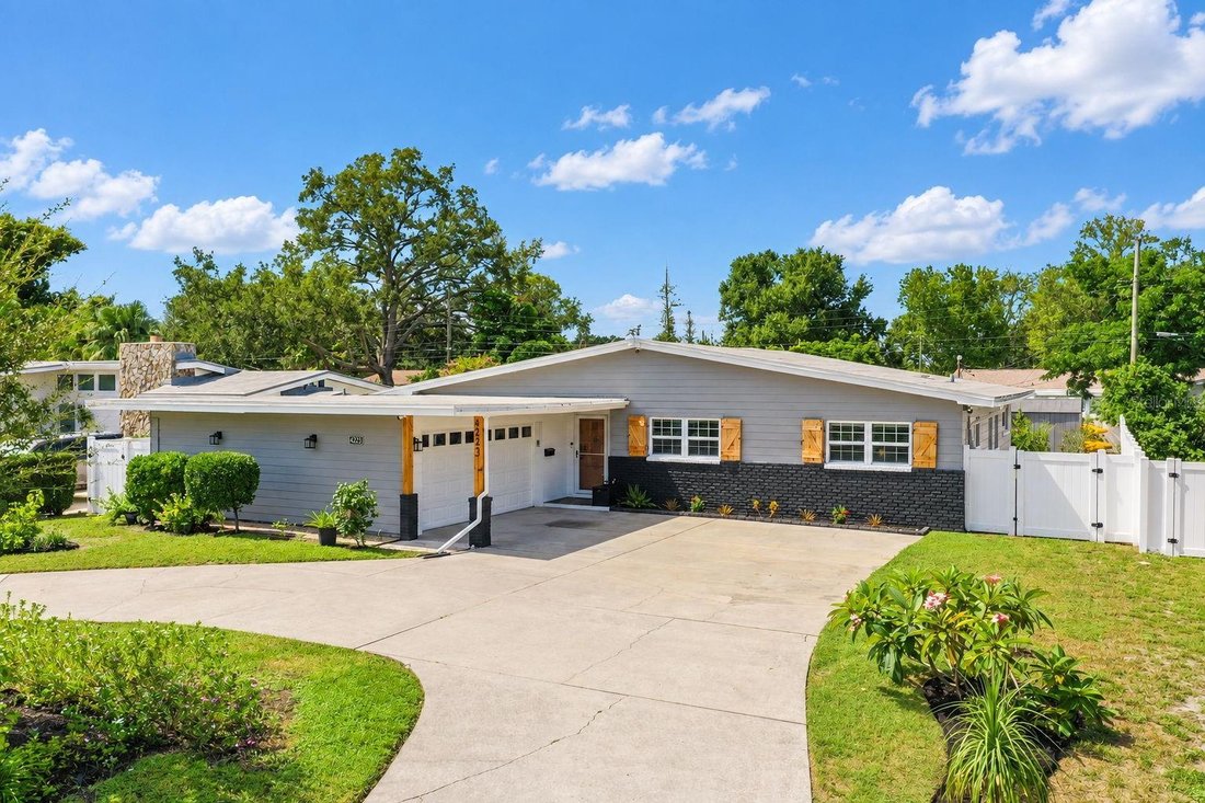 House in St. Petersburg, Florida, United States 1 - 18965657