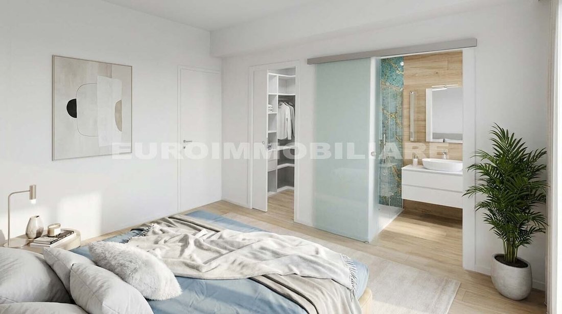 Apartment in Centro Storico, Desenzano del Garda, Lombardy 4 - 17737358