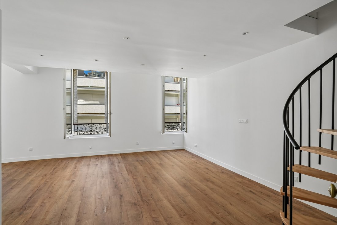 Apartment in Grandes Carrières-Clichy, Paris 18e Arrondissement, Paris 2 - 18971532