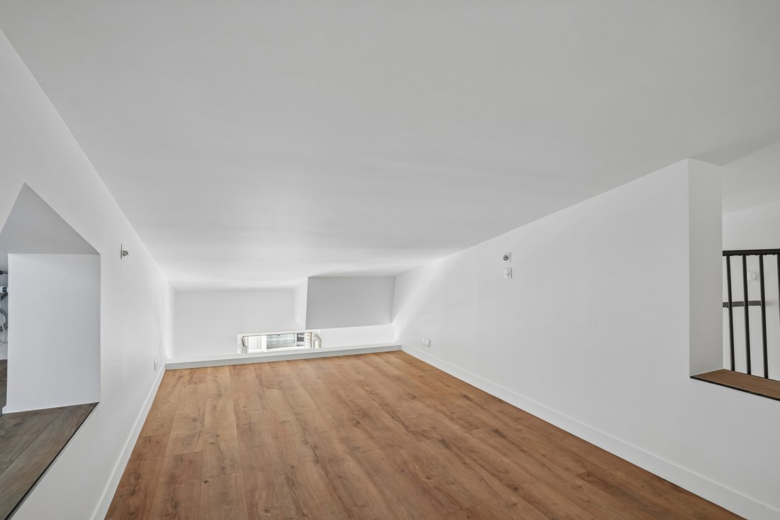 Apartment in Grandes Carrières-Clichy, Paris 18e Arrondissement, Paris 5 - 18971532