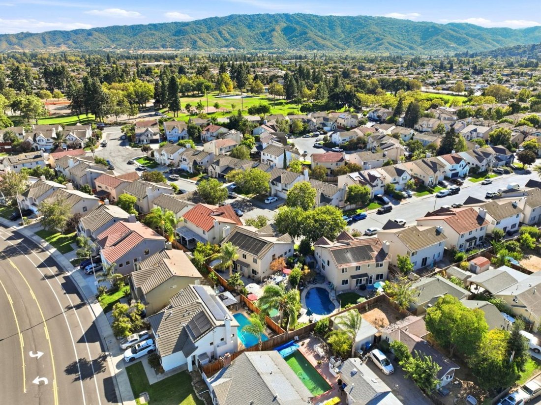 House in Gilroy, California, United States 5 - 18973579
