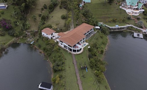 Finca in El Peñol, Antioquia, Colombia 1