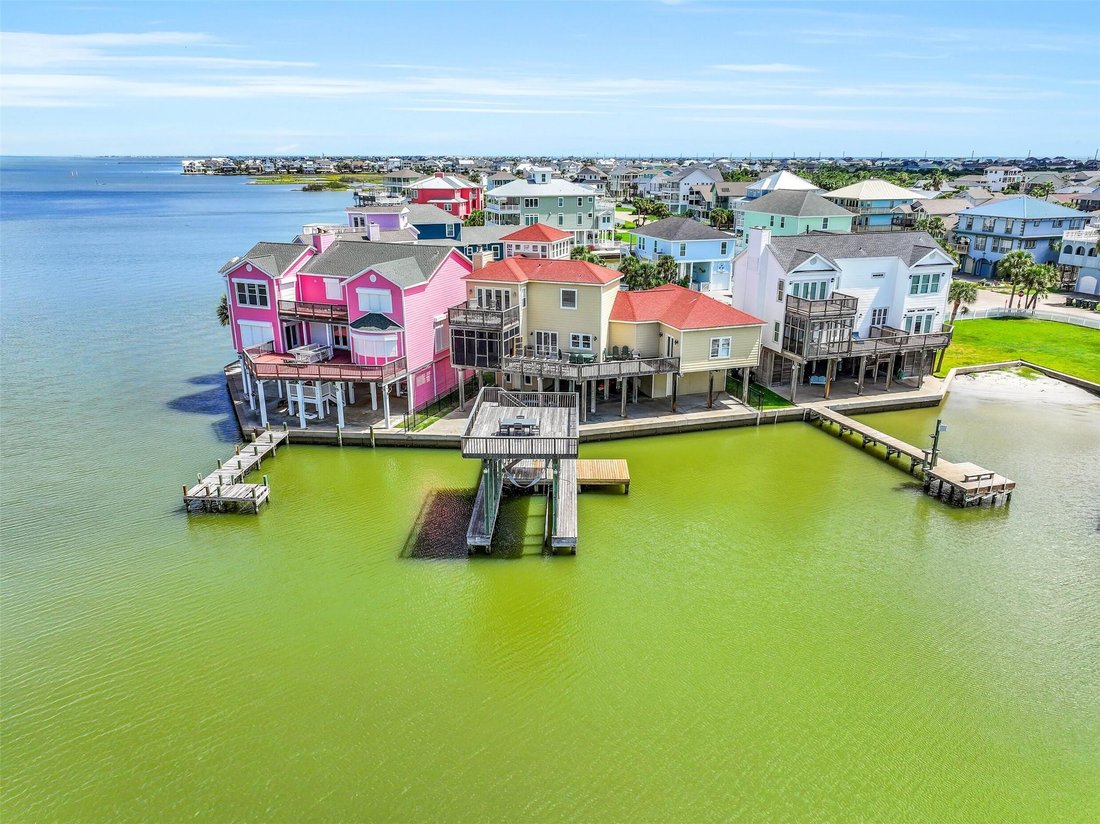House in Galveston, Texas, United States 5 - 18980468