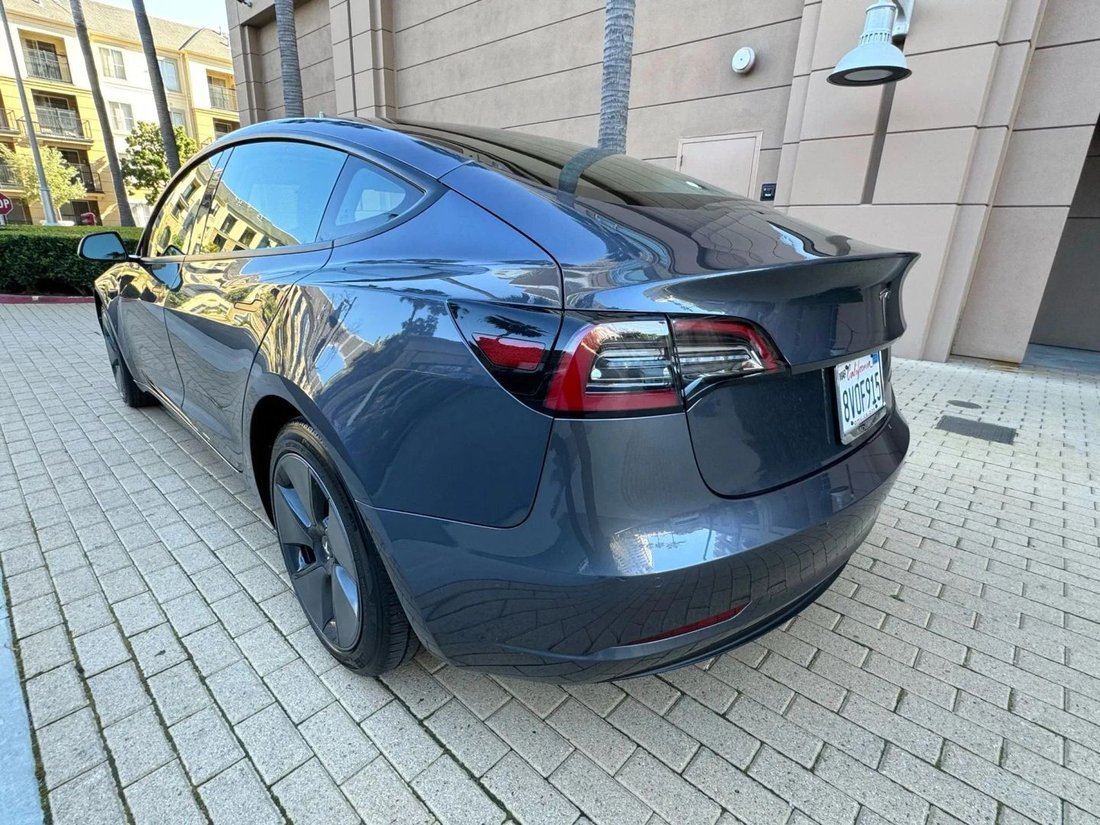 Sedan in Riverside, CA, United States 3 - 18980620