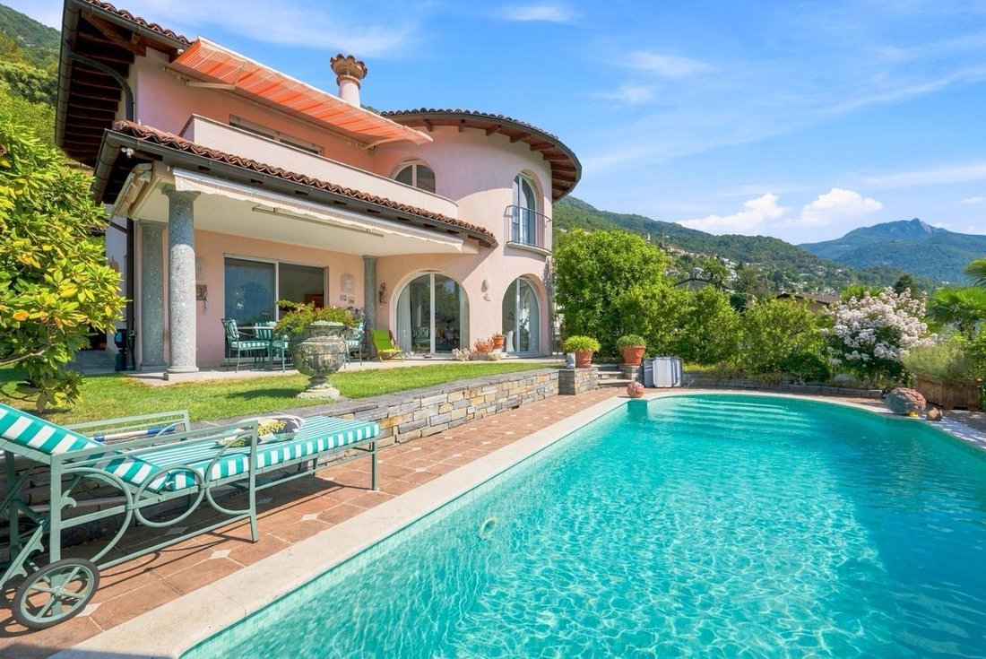 Villa in Muralto, Ticino, Switzerland 1 - 18973509