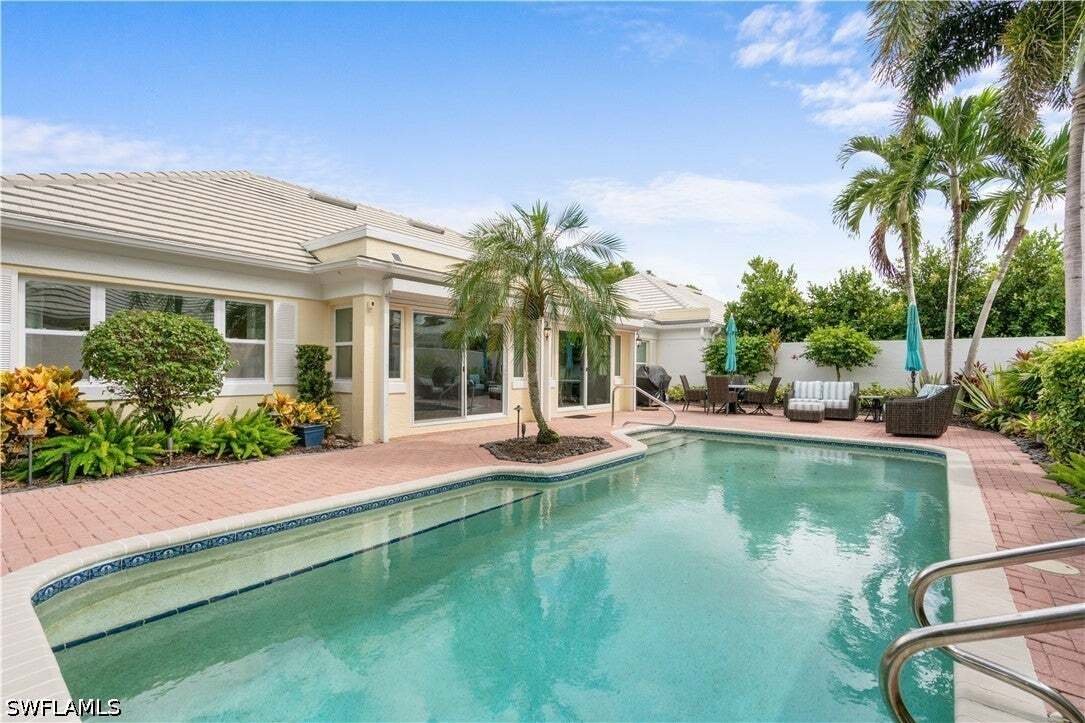 House in Naples, Florida, United States 3 - 18976096