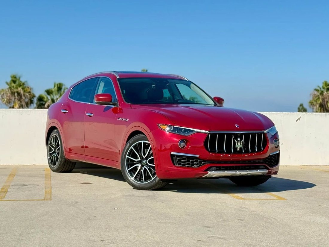 Suv in Huntington Beach, CA, United States 3 - 18979649