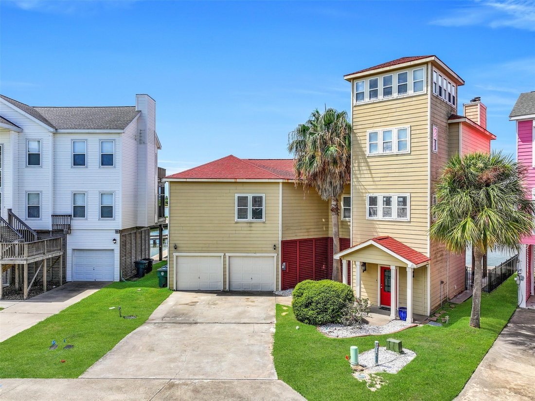 House in Galveston, Texas, United States 2 - 18980468