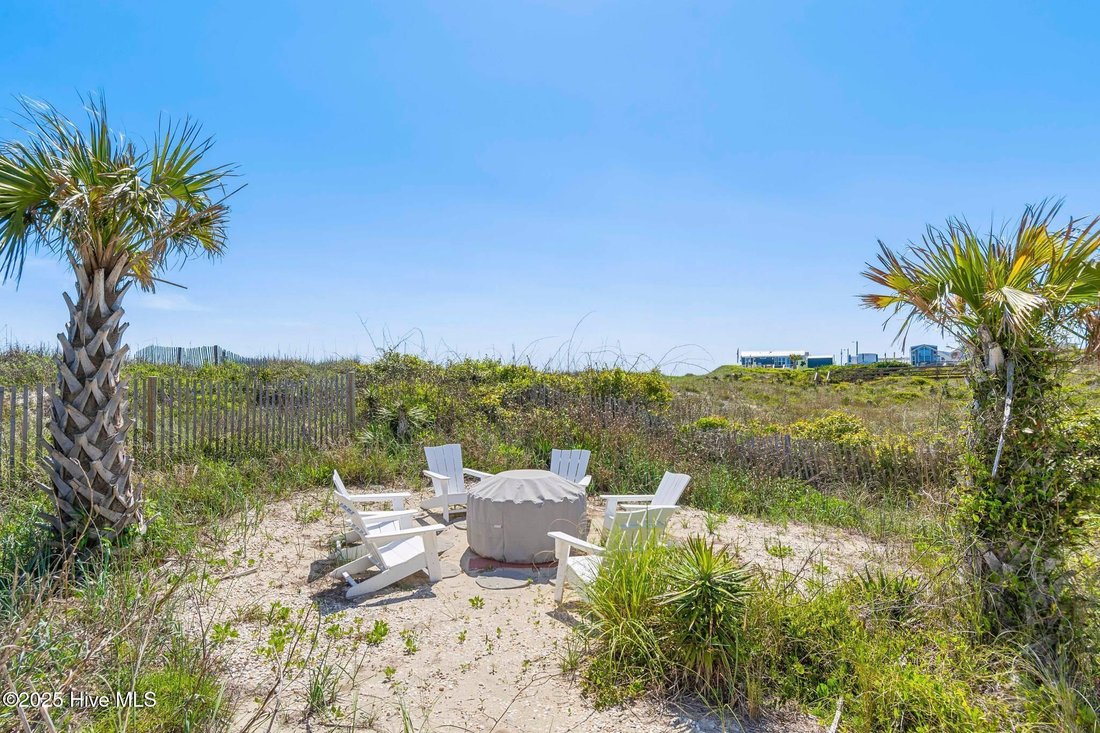 House in Emerald Isle, North Carolina, United States 4 - 18970178