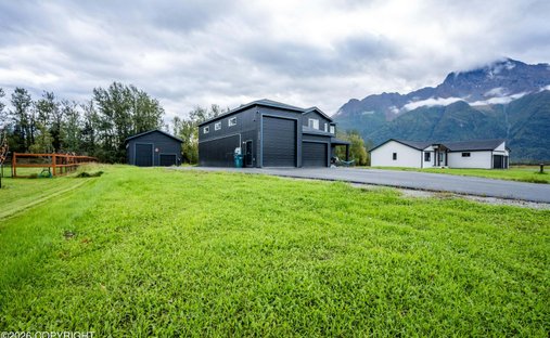 House in Palmer, Alaska, United States 1