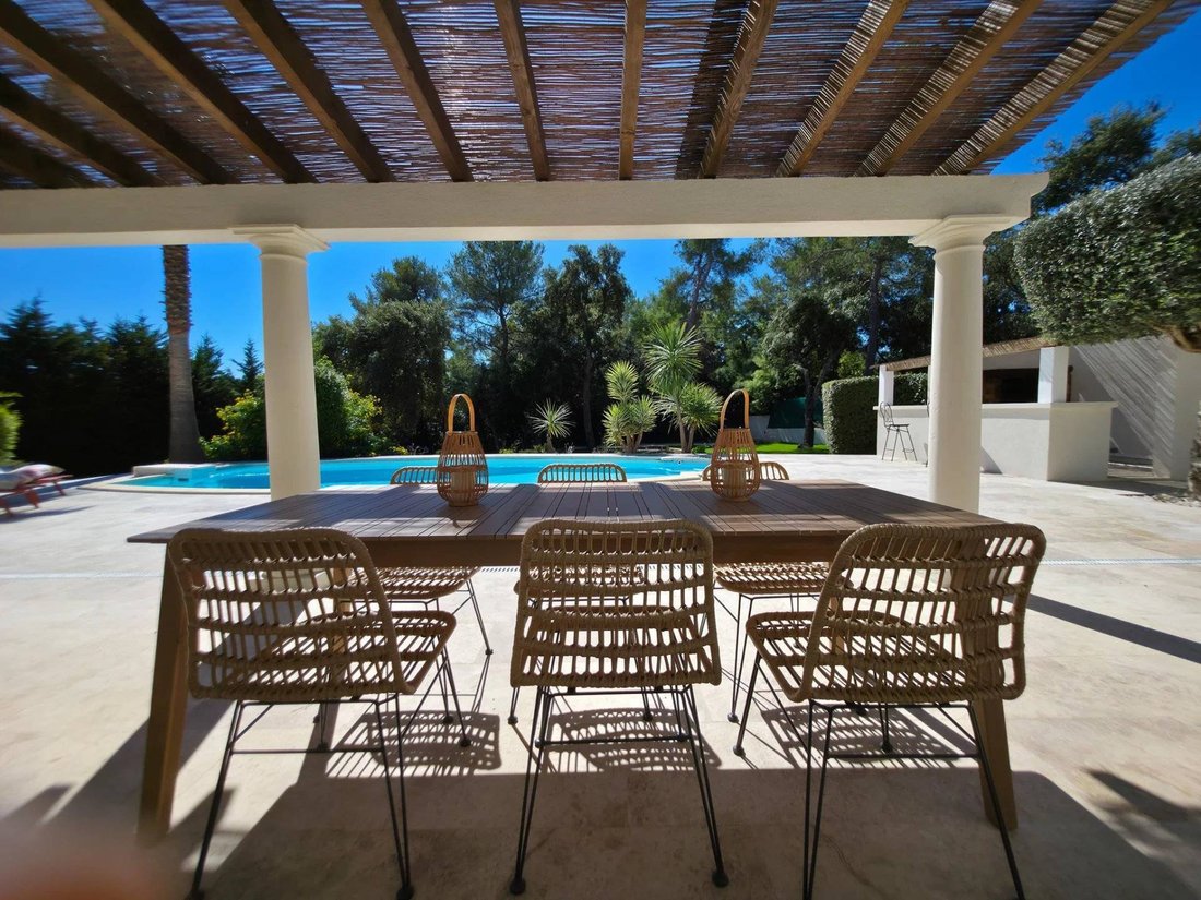 House in La Londe-les-Maures, Provence-Alpes-Côte d'Azur, France 4 - 16495146