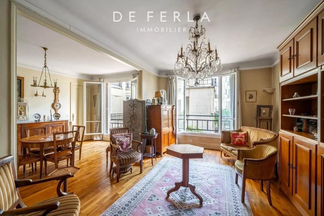 Apartment in Dupleix-Motte Picquet, Paris 15e Arrondissement, Paris 2 - 18970962