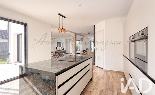 House in Saclay, Ile-de-France, France 1