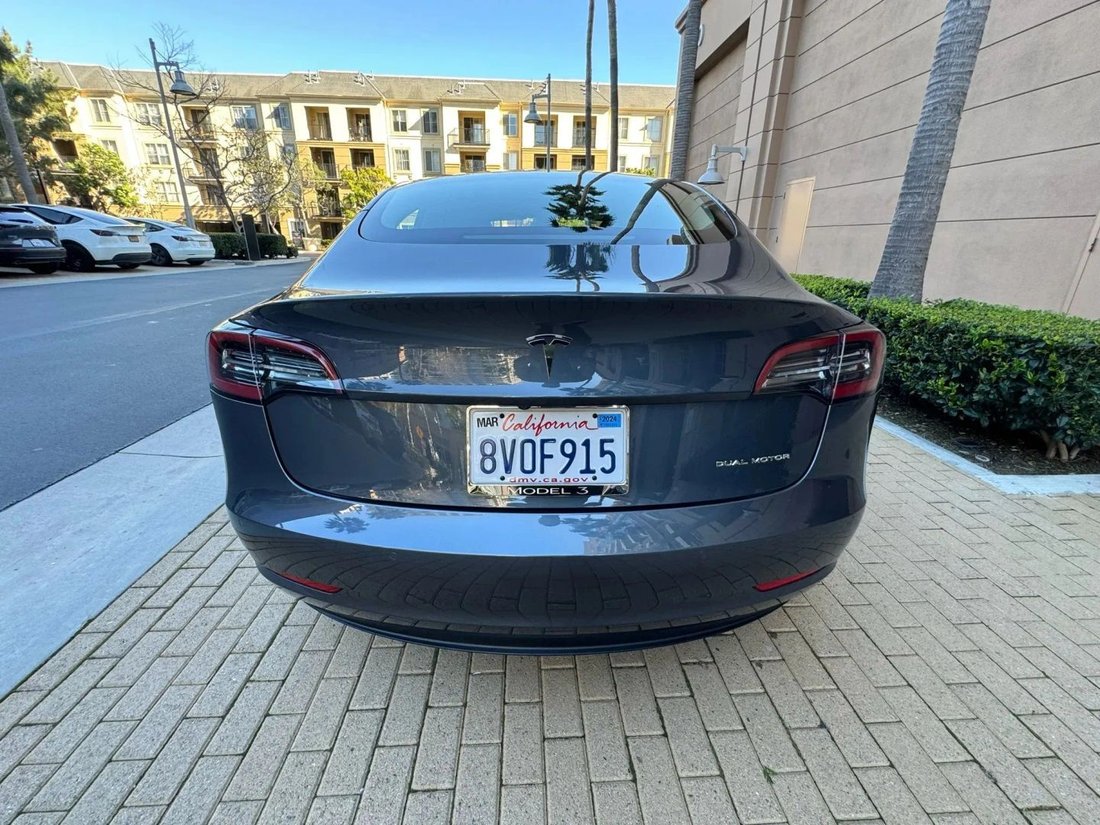 Sedan in Riverside, CA, United States 5 - 18980620