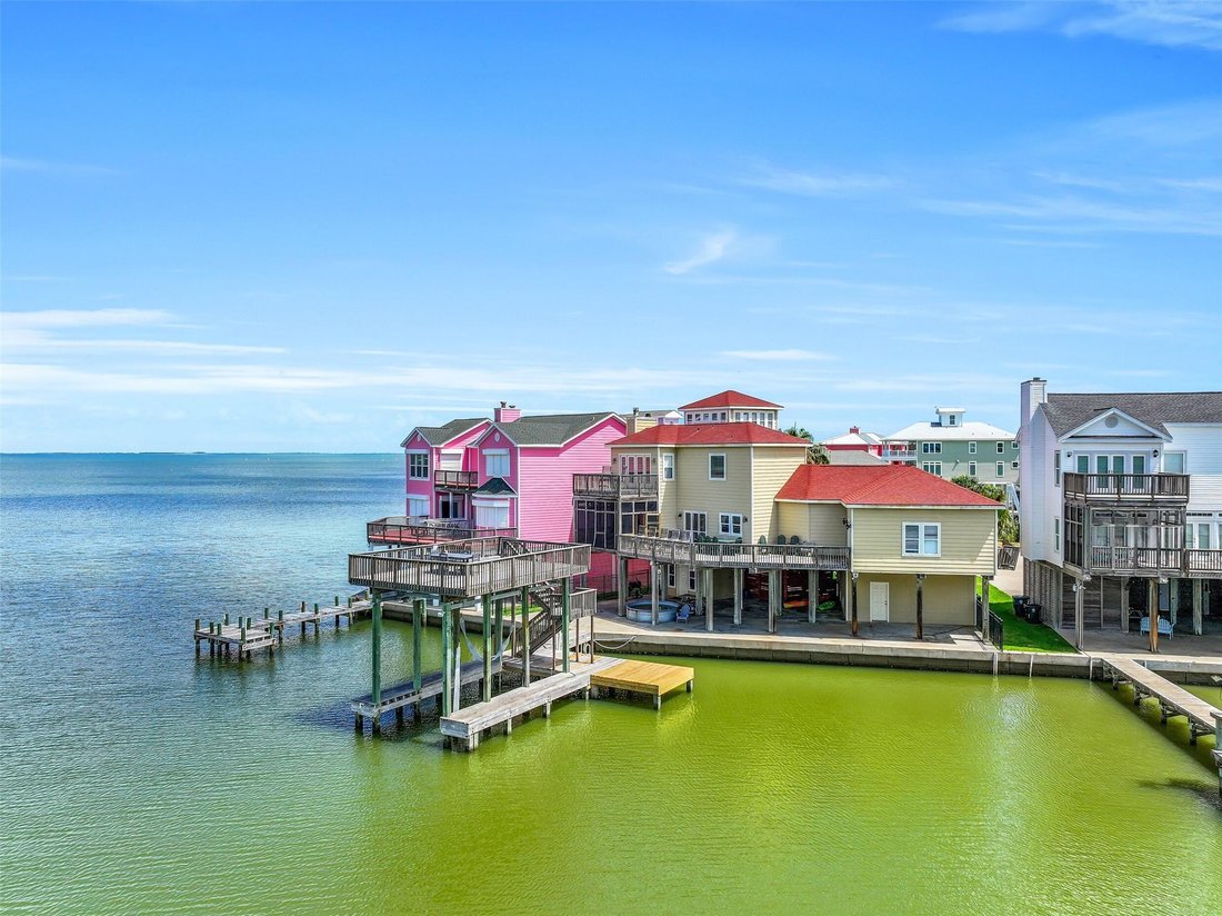 House in Galveston, Texas, United States 4 - 18980468