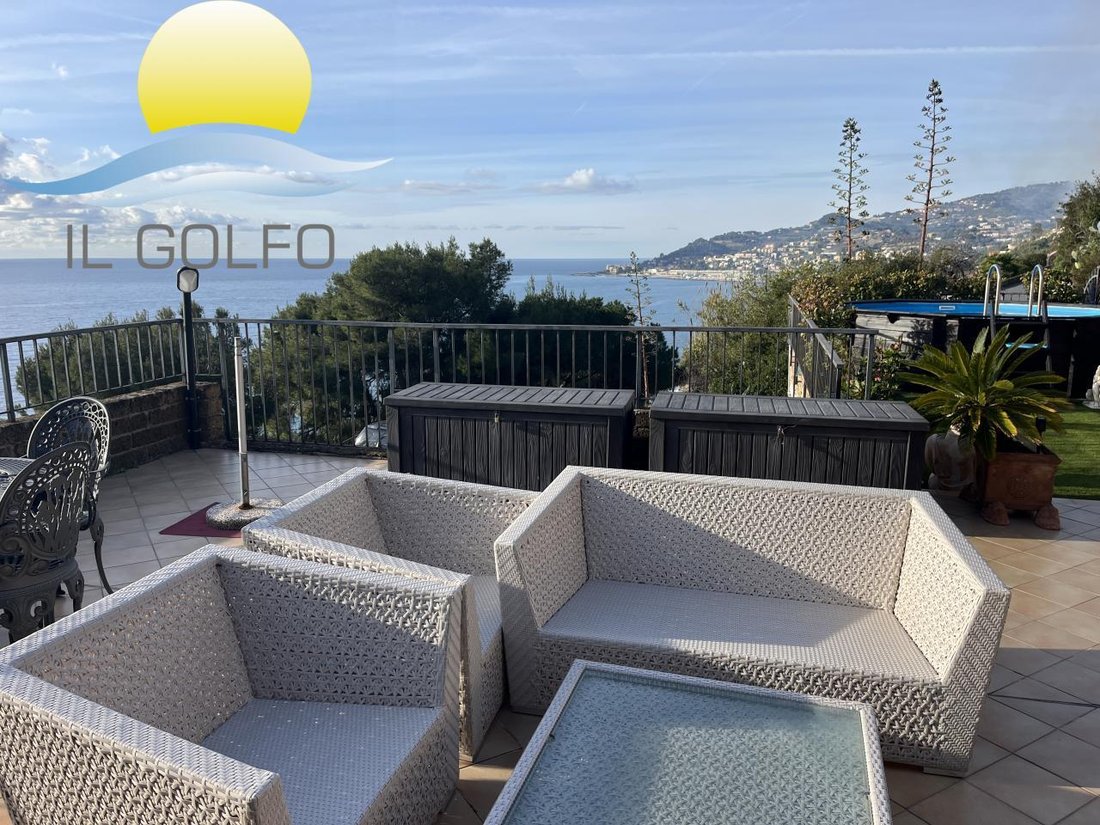 Apartment in Porto Maurizio, Imperia, Liguria 4 - 18965141
