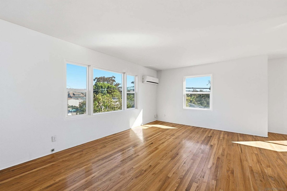 San Diego, California, United States 3 - 18973557