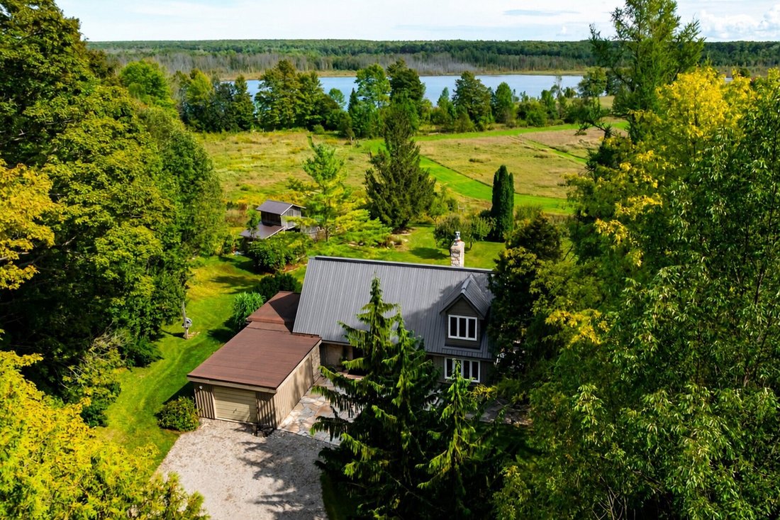 House in Georgian Bluffs, Ontario, Canada 1 - 18967775