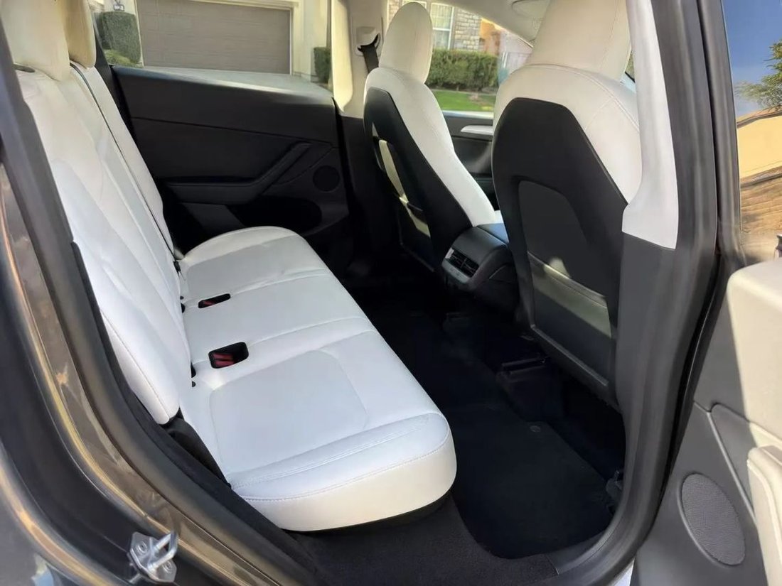 Suv in Costa Mesa, CA, United States 5 - 18971842