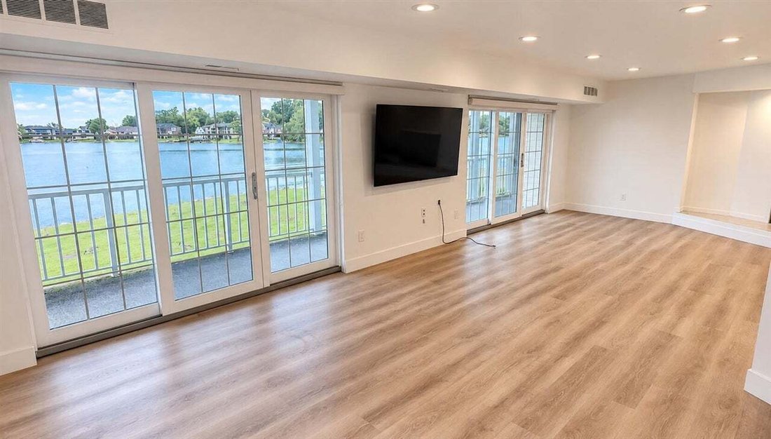 Condo in Keego Harbor, Michigan, United States 5 - 18979028