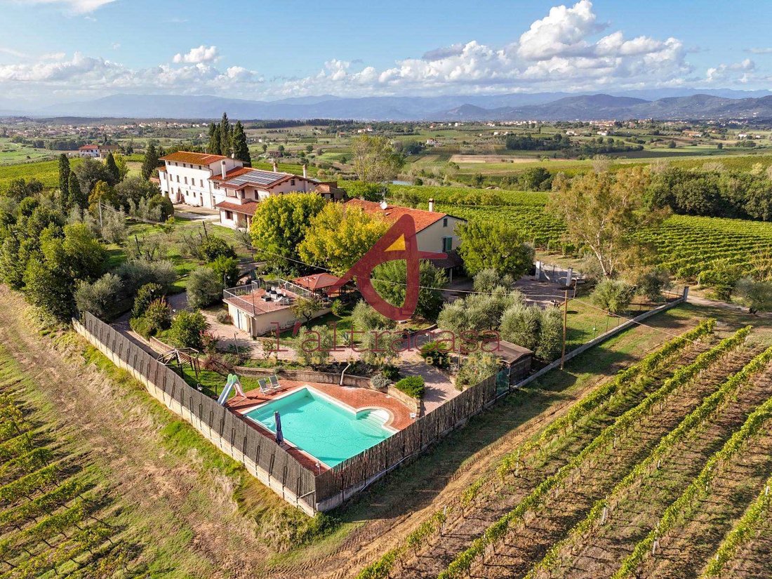 Villa in Centro, Cerreto Guidi, Tuscany 2 - 13801690