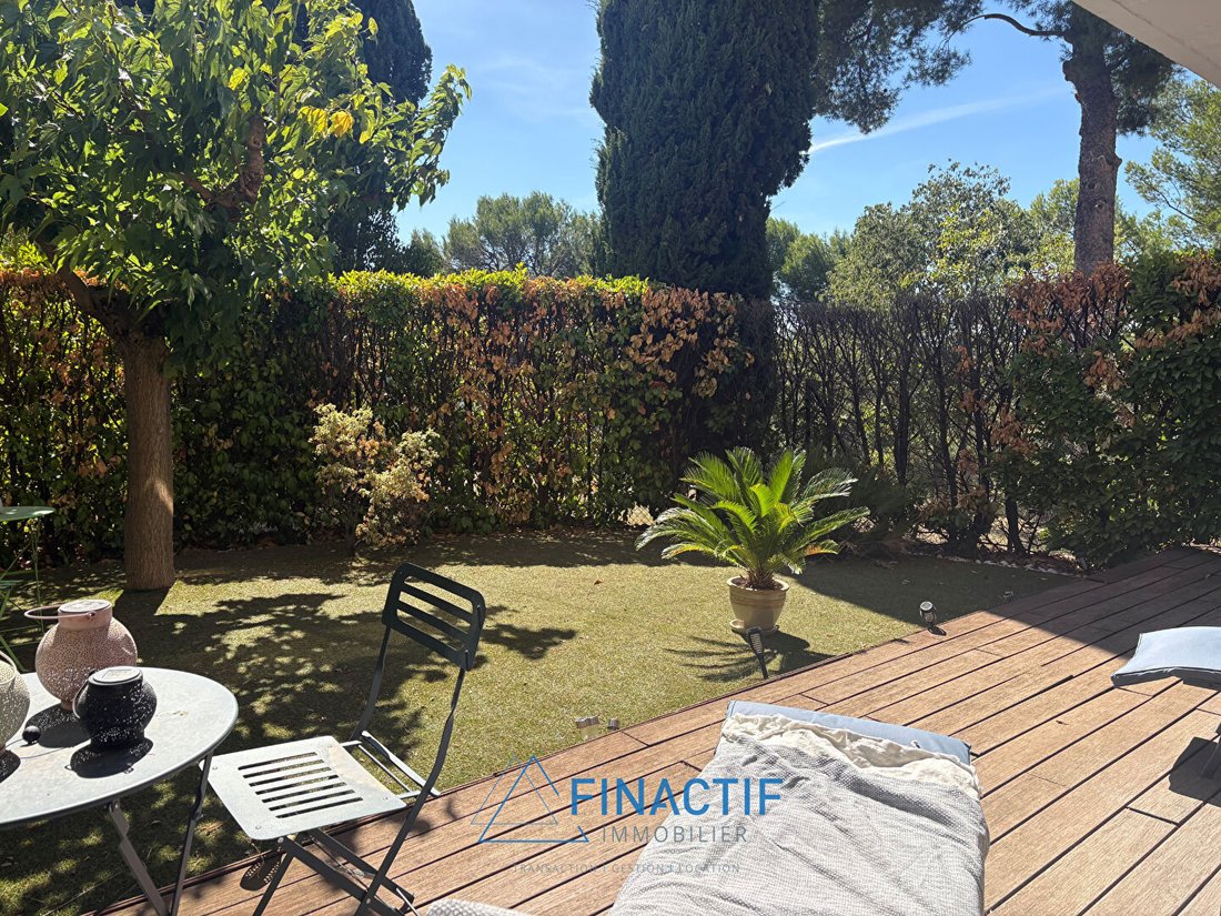 Apartment in Mazenod-Bellevue-Saint Donat-Banon, Aix-en-Provence, France 2 - 18972321