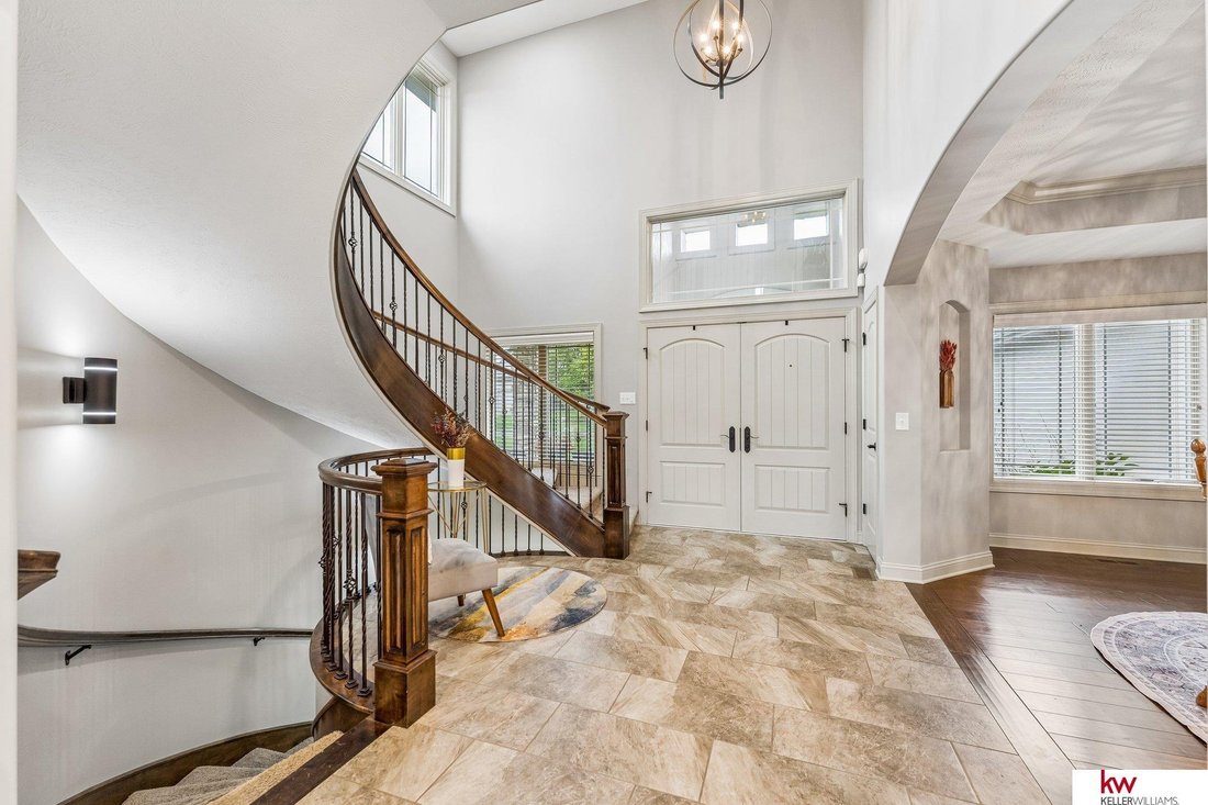 House in Omaha, Nebraska, United States 5 - 18969647