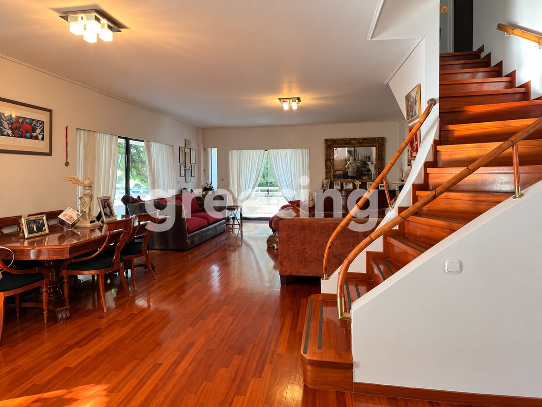 Apartment in Vouliagmeni, Attica, Greece 1 - 18977403