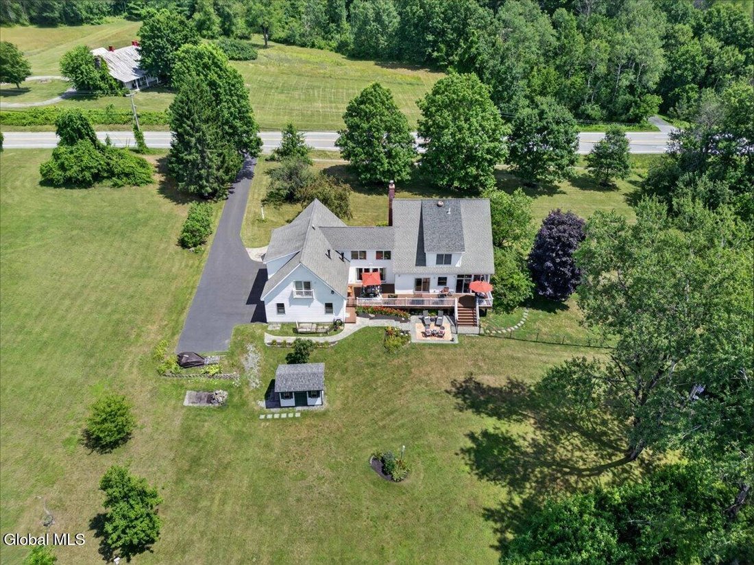 Casa a Saratoga Springs, New York, Stati Uniti 2 - 18708284