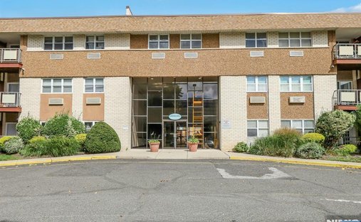 Condo in Edgewater, New Jersey, United States 1