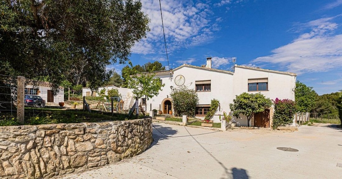 Farm Ranch in Sant Pere de Ribes, Catalonia, Spain 4 - 18981686