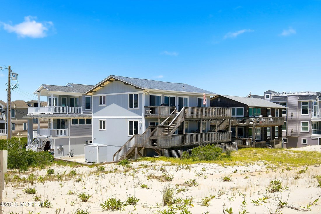 House in Ship Bottom, New Jersey, United States 4 - 18978937