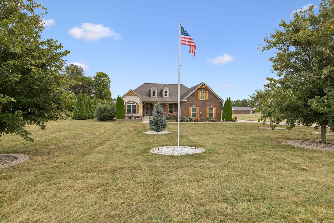House in Columbia, Tennessee, United States 1 - 18428598