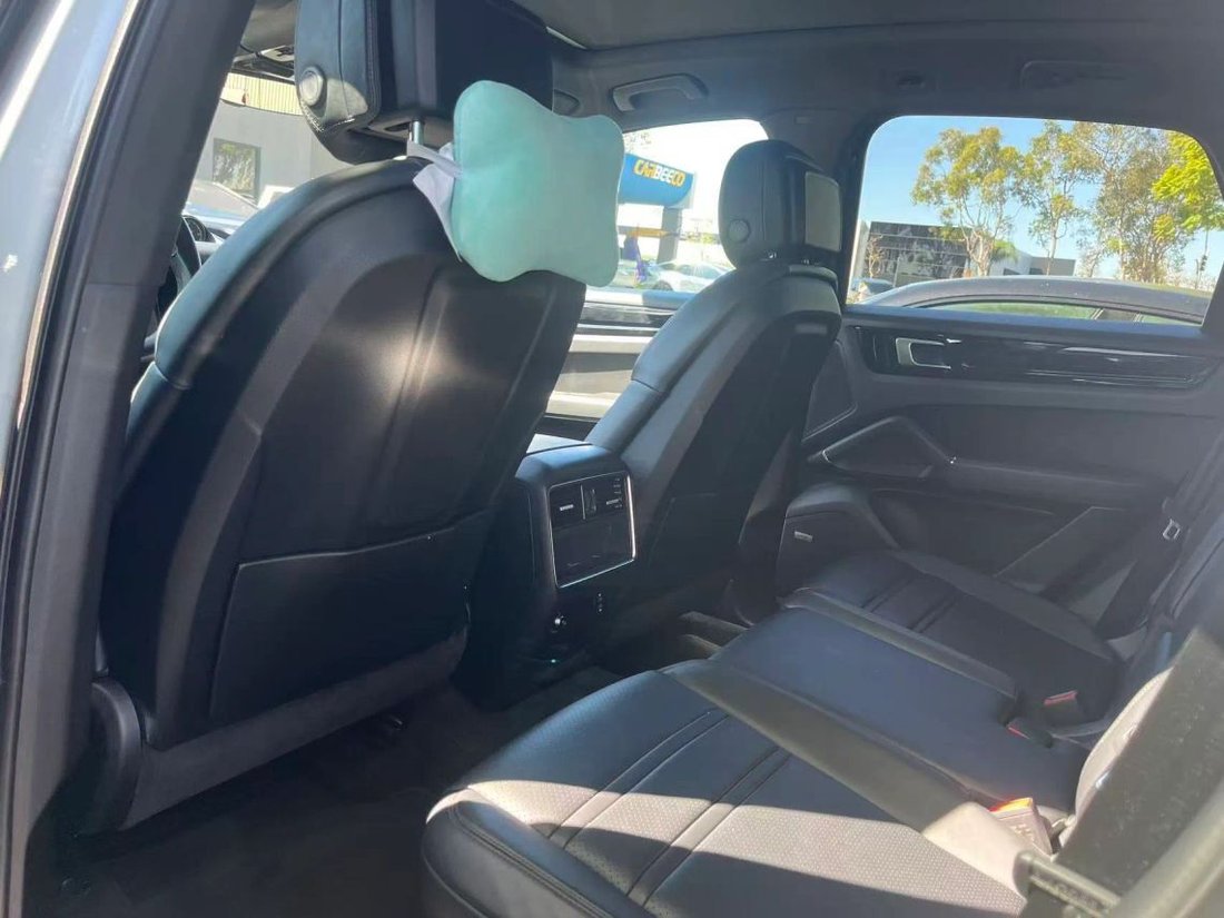 Suv in Costa Mesa, CA, United States 4 - 18979660