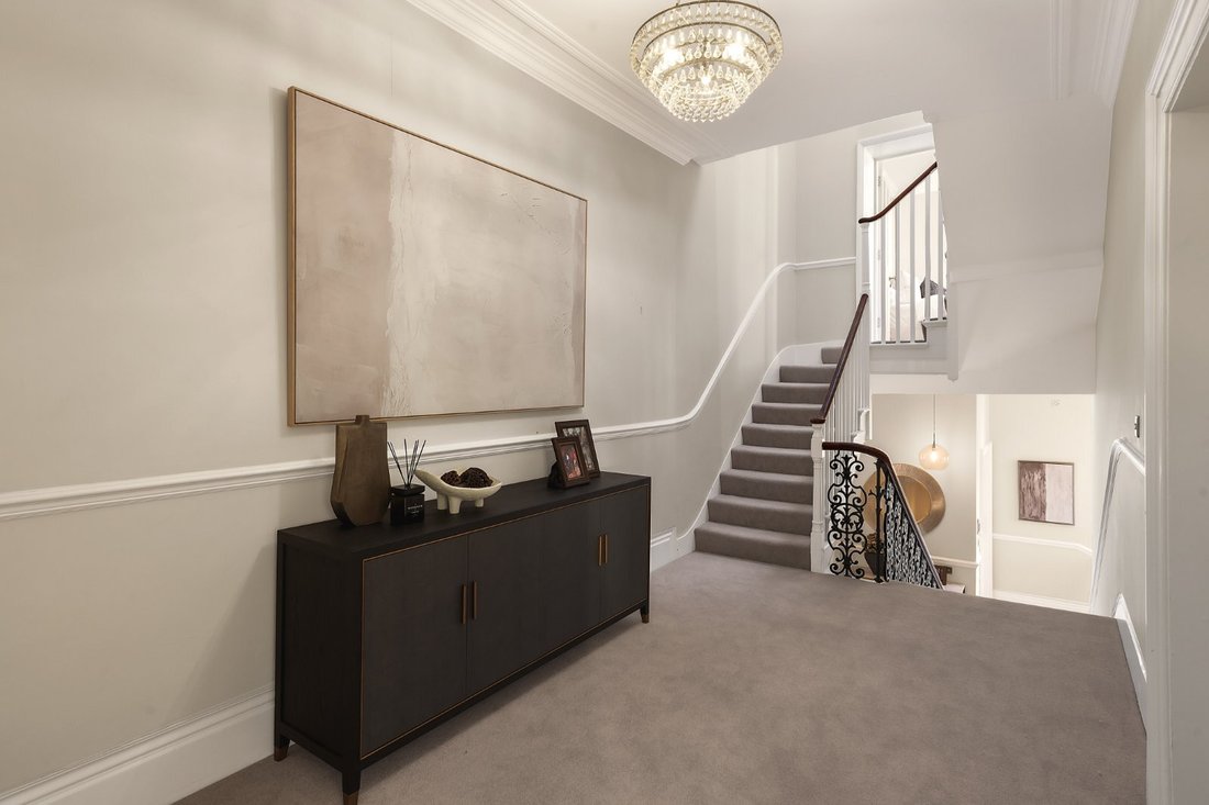 Apartment in Campden Hill, Kensington And Chelsea, England 5 - 18969919