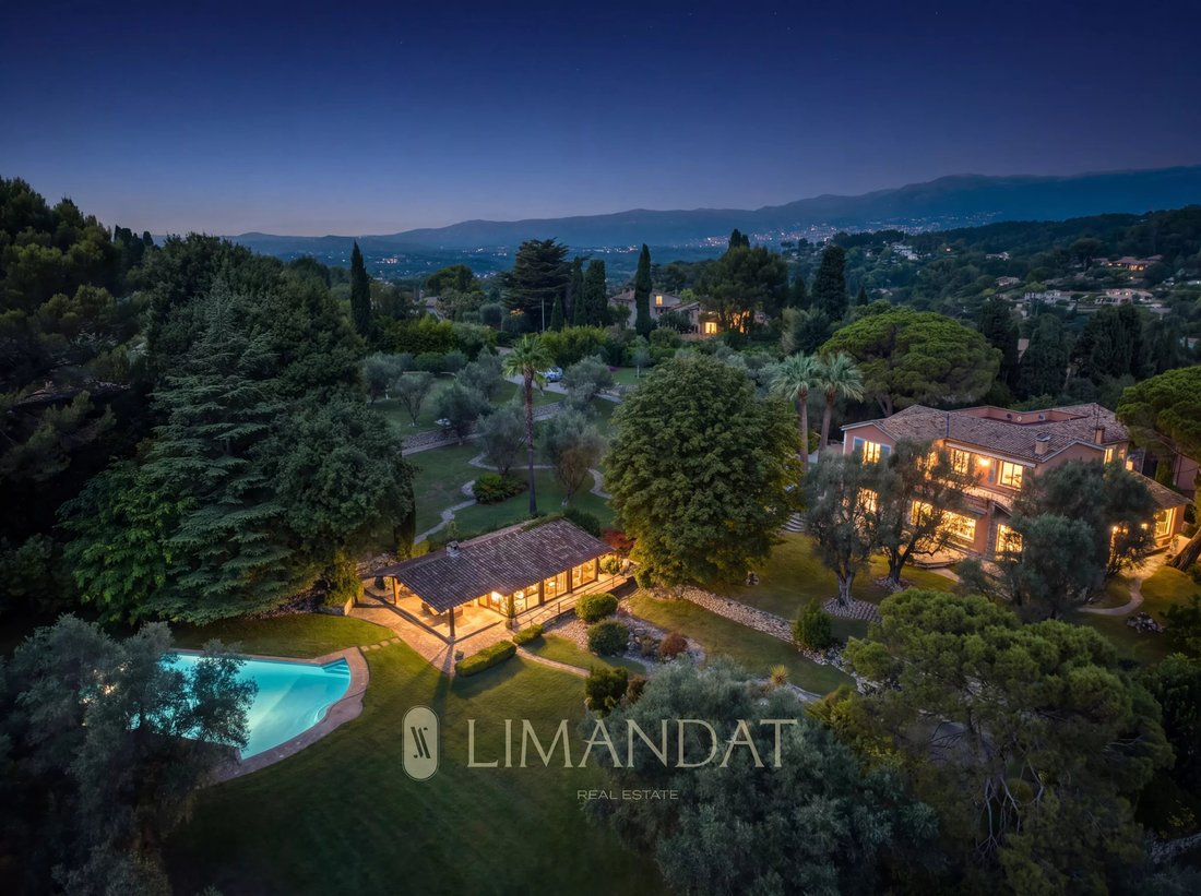 Villa in Mougins, Provence-Alpes-Côte d'Azur, France 1 - 18971095