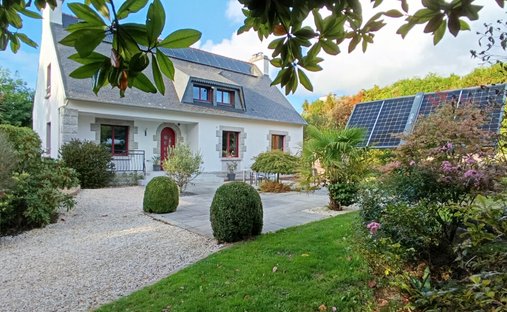 Villa in Saint-Divy, Brittany, France 1