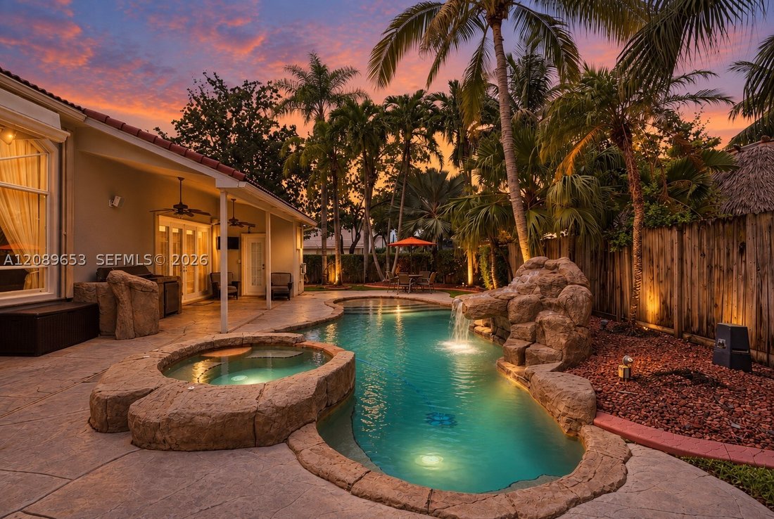 House in Pembroke Pines, Florida, United States 2 - 18942725