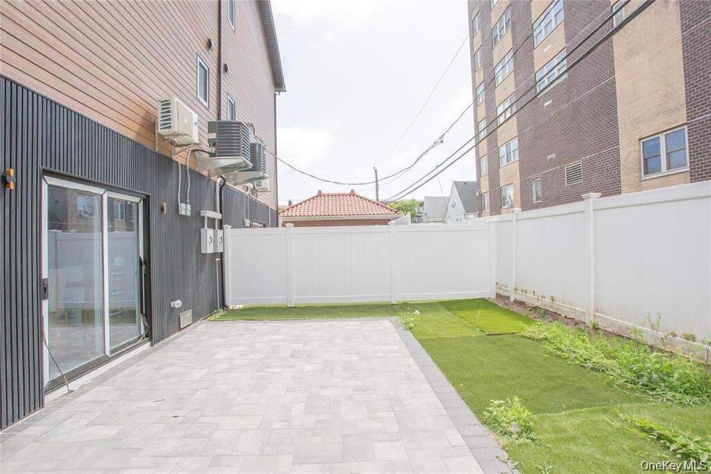 House in Long Beach, New York, United States 2 - 18976044
