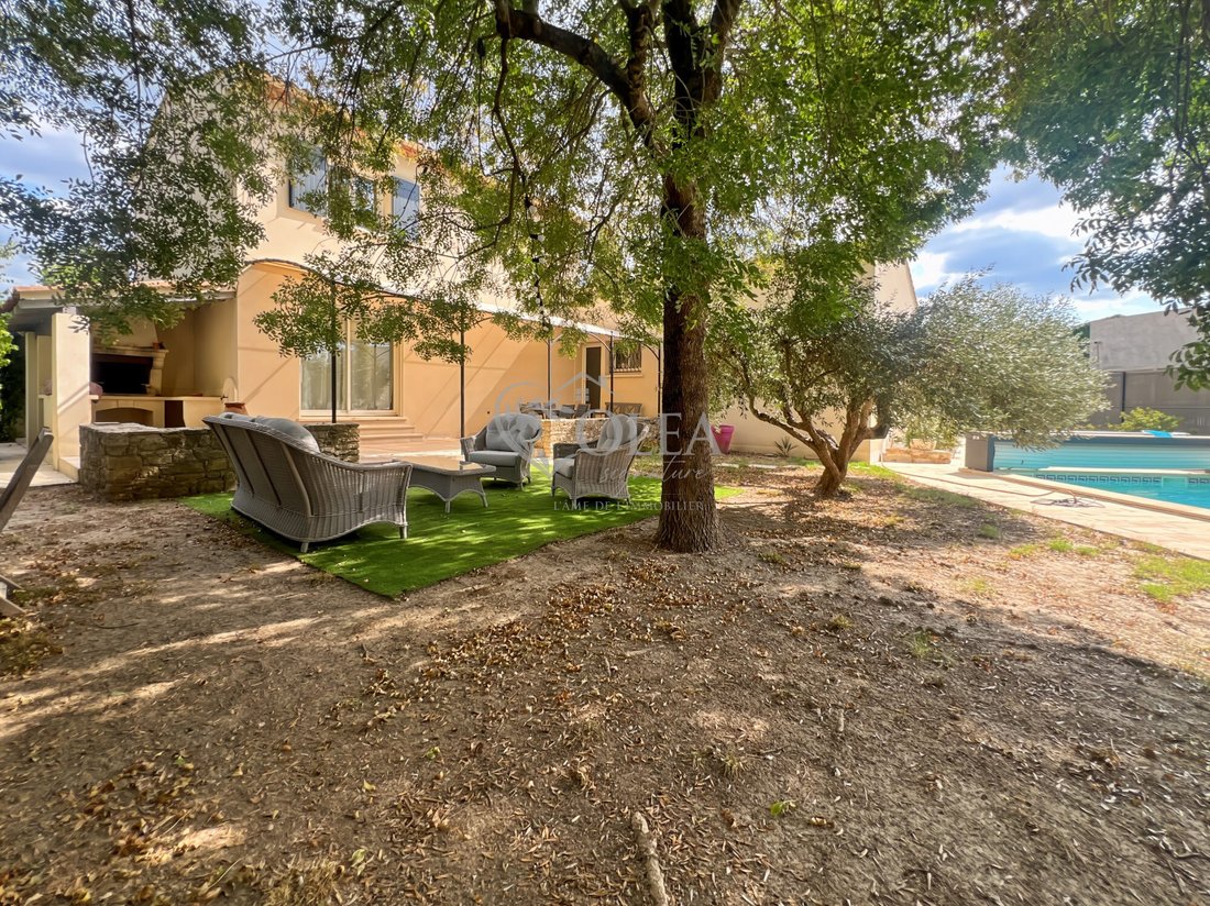 Villa in Uzès, Occitania, France 1 - 18973082