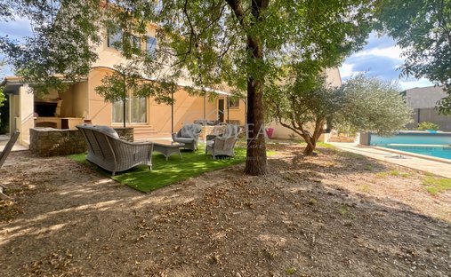 Villa in Uzès, Occitania, France 1