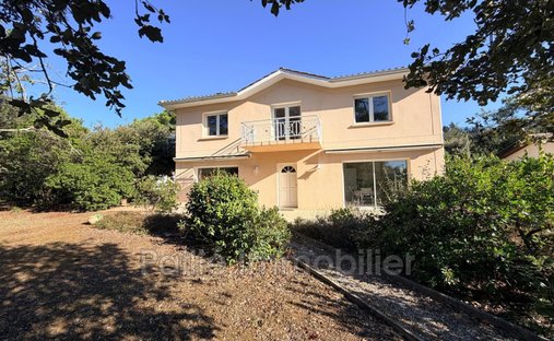 Villa in Soulac-sur-Mer, Nouvelle-Aquitaine, France 1